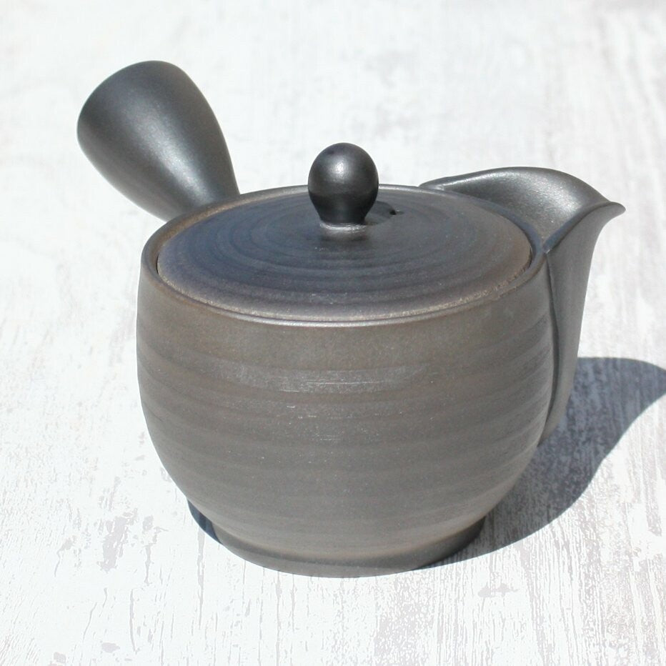 Black Clay Bowl-Shaped Kyusu Teapot with Ceramic Strainer (Tokoname ware) - JJ Market