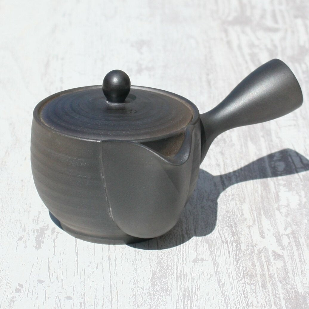 Black Clay Bowl-Shaped Kyusu Teapot with Ceramic Strainer (Tokoname ware) - JJ Market