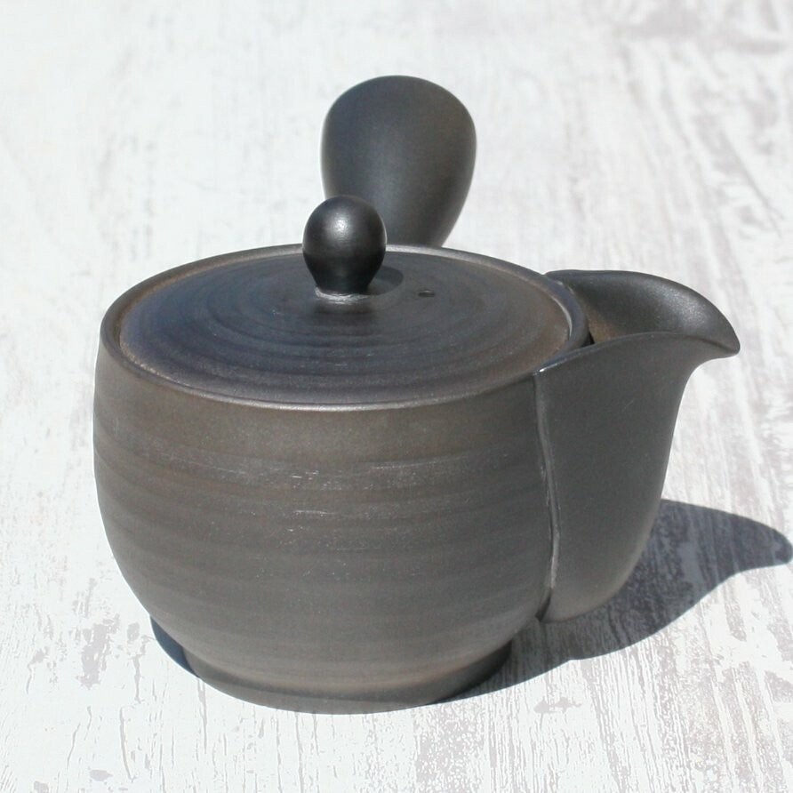 Black Clay Bowl-Shaped Kyusu Teapot with Ceramic Strainer (Tokoname ware) - JJ Market